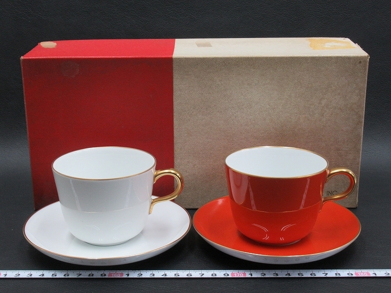 大倉陶園 色蒔 ペアカップ&ソーサ （D2367 大倉陶園 色蒔 紅白  