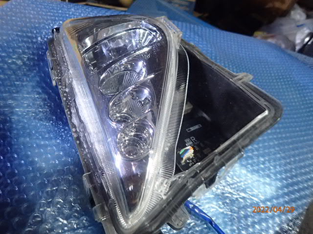  プリウス ZVW50 前期 LED フォグランプ ライト 右 KOITO 47-83(ウィンカー、サイドマーカー)｜売買されたオークション情報、yahooの商品情報をアーカイブ公開 - オークファン トヨタ用