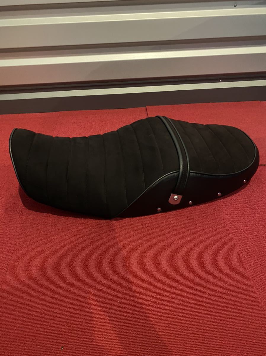 新品，定番人気 Z900RS カスタムシート 純正ベースタックロール(社外品)｜売買されたオークション情報、yahooの商品情報をアーカイブ公開 - オークファン カワサキ用