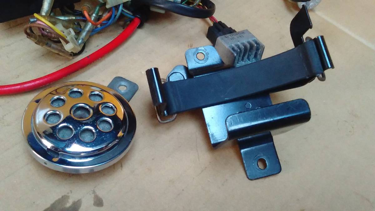ホンダ純正　メインハーネス　１２V　付属あり 12V モンキー 純正 ホンダ純正12VモンキーハーネスケーブルAタイプ – 動作