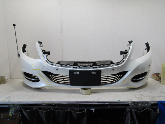 ベンツ Sクラス W222 前期 純正 フロント バンパー センサー穴有