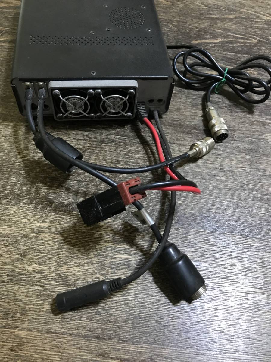 FT－100 YAESU 八重洲無線 HF／VHF／UHFトランシーバー