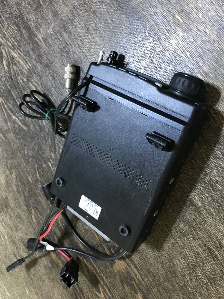 FT－100 YAESU 八重洲無線 HF／VHF／UHFトランシーバー