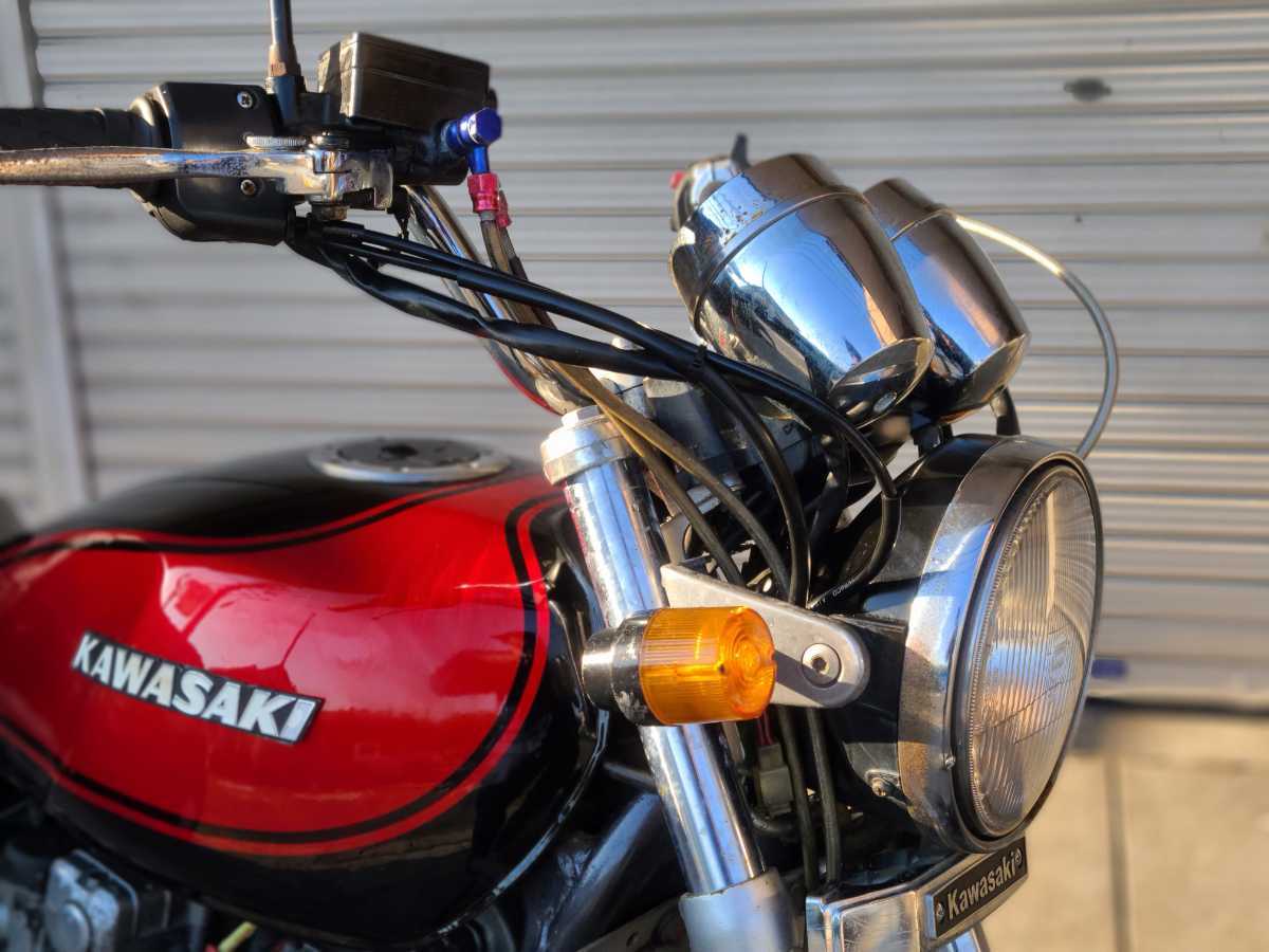 KAWASAKIゼファー400カスタム車両足回りワンオフ加工？後期型C6外装