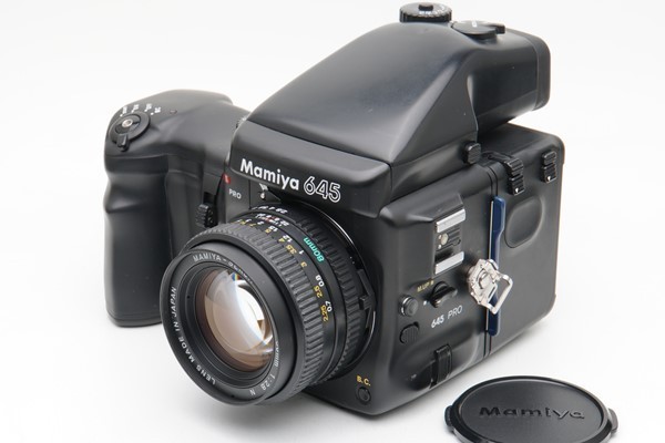 【フジヤカメラ】難有り品 Mamiya 645 PRO 標準レンズセット (C 80ｍｍ F2.8N／AEファインダー／ワインダーグリップ／120ホルダー) マミヤ Mamiya MAMIYA マミヤ F2.8 ボディ+フィルムホルダー+レンズ5本+ 2.8