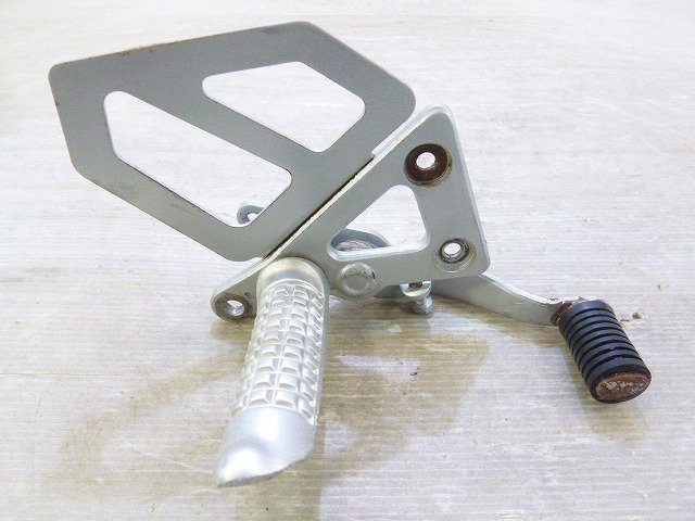 スズキ ギャグ・LA41A★右・ステップ・リアブレーキペダル★SL3-46(80)_1