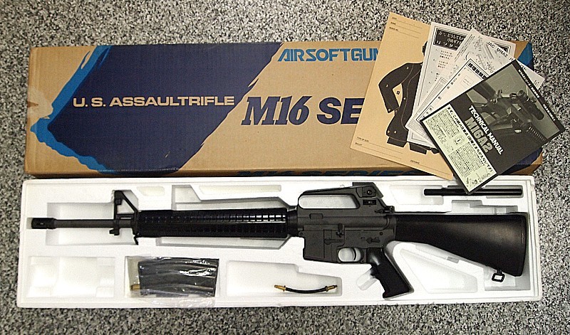 JAC COLT M16A2 動きません/置物状態の為モデルガンカテゴリ 作動メカの一部が抜き取られています 見た目の飾り程度にどうぞ(モデル ...