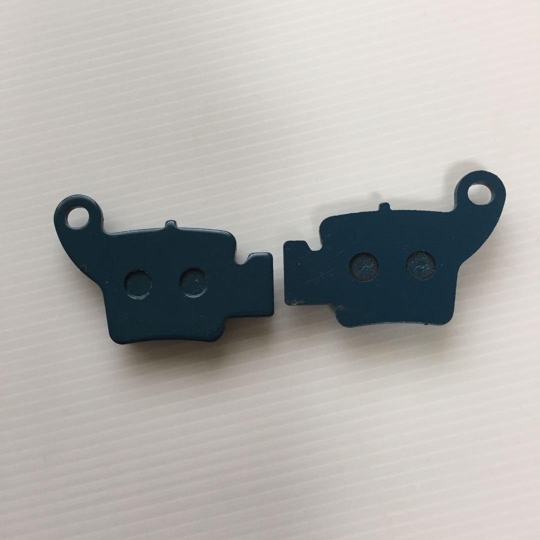 ♪ メガリ ２５０Ｒリアブレーキパッド_2