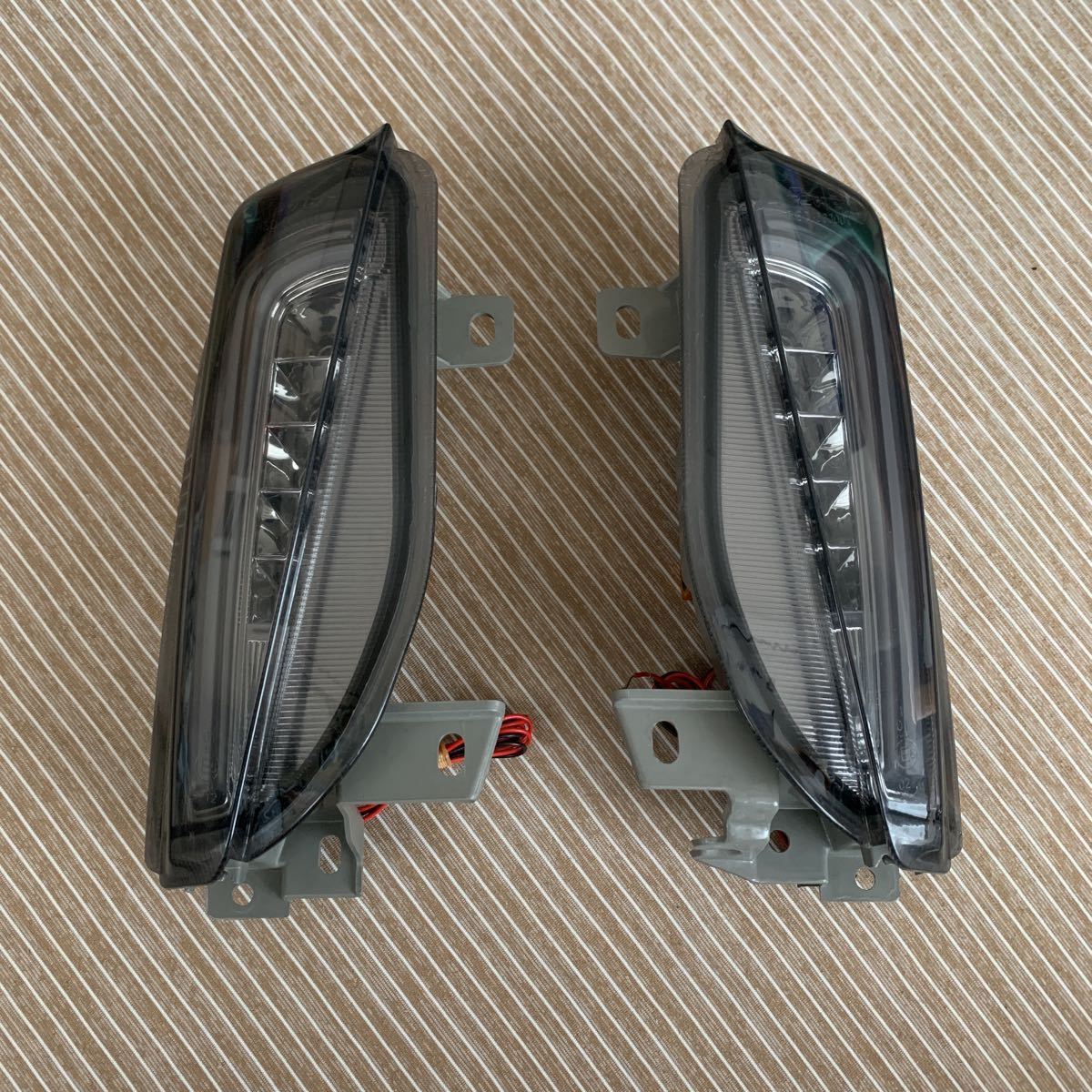 トヨタ プリウスα 社外 LED コーナーランプ フロントウインカー 中古