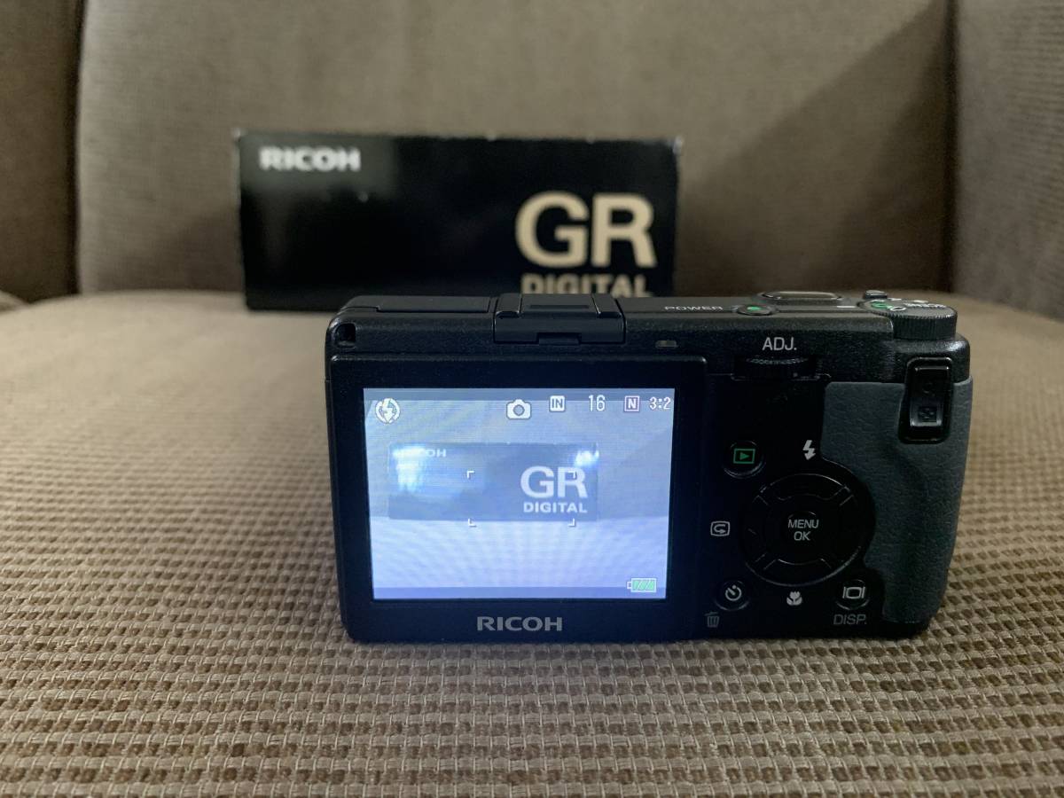 送料無料！ リコー RICOH GR DIGITAL デジタルカメラ ジャンクで GR