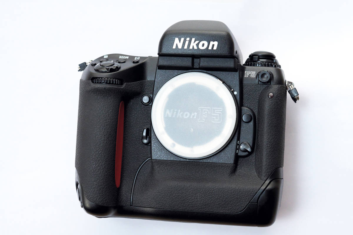 Nikon ニコン F5 ボディ 元箱 取説付 2019年にシリアルナンバーが新