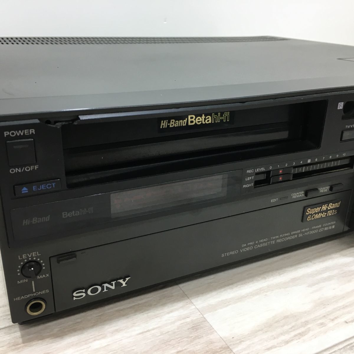 SONY ビデオデッキ SL-F201とカセット ジャンク！ SONY・ソニー Hi