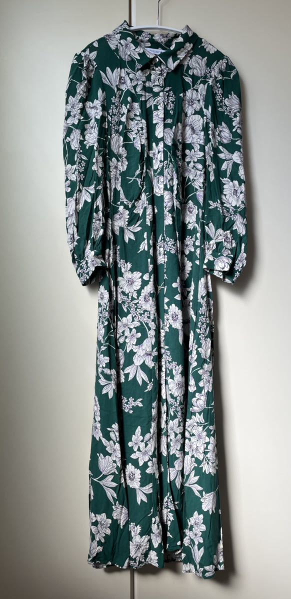 数回着用のみ ザラ Zara ロング ワンピース Mサイズ フラワープリント 花柄 グリーン ワンピース 売買されたオークション情報 Yahooの商品情報をアーカイブ公開 オークファン Aucfan Com