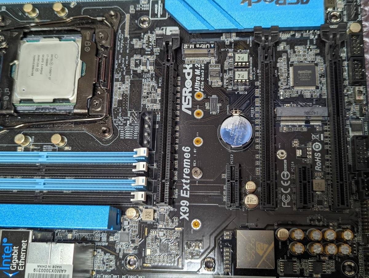 ASRock X99 Extreme6 LGA 2011-3 ATXマザーボード+Core i7-6800K 