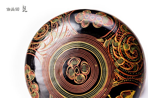 明治〜大正期 卵殻蒔絵漆器 蓋盒 黒漆 金彩細工 茶道具 古美術 一点物 d1682▽良▽【時代】蒟醤香合 検 漆器蒔絵大名道具江戸時代明治時代
