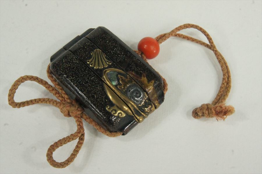 印籠 饅頭根付 さんご緒締 花鳥図 天然素材 上製桐箱＆保護