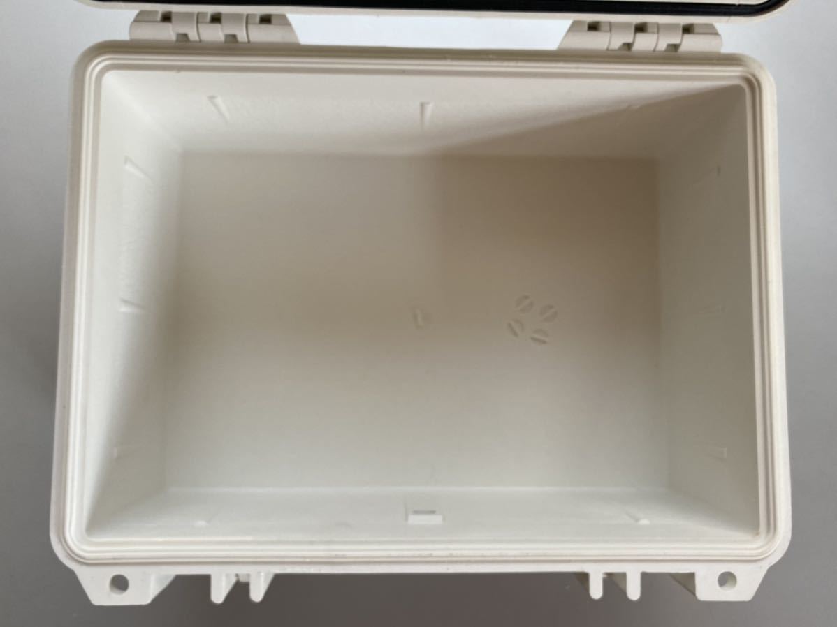☆廃番レア PELICAN ペリカンケース ファーストエイドボックス 防水
