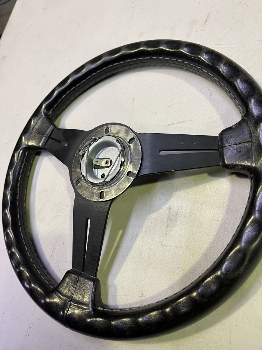 ナルディ NARDI ステアリング 33パイ ディープ？ ホーンスイッチ付き 