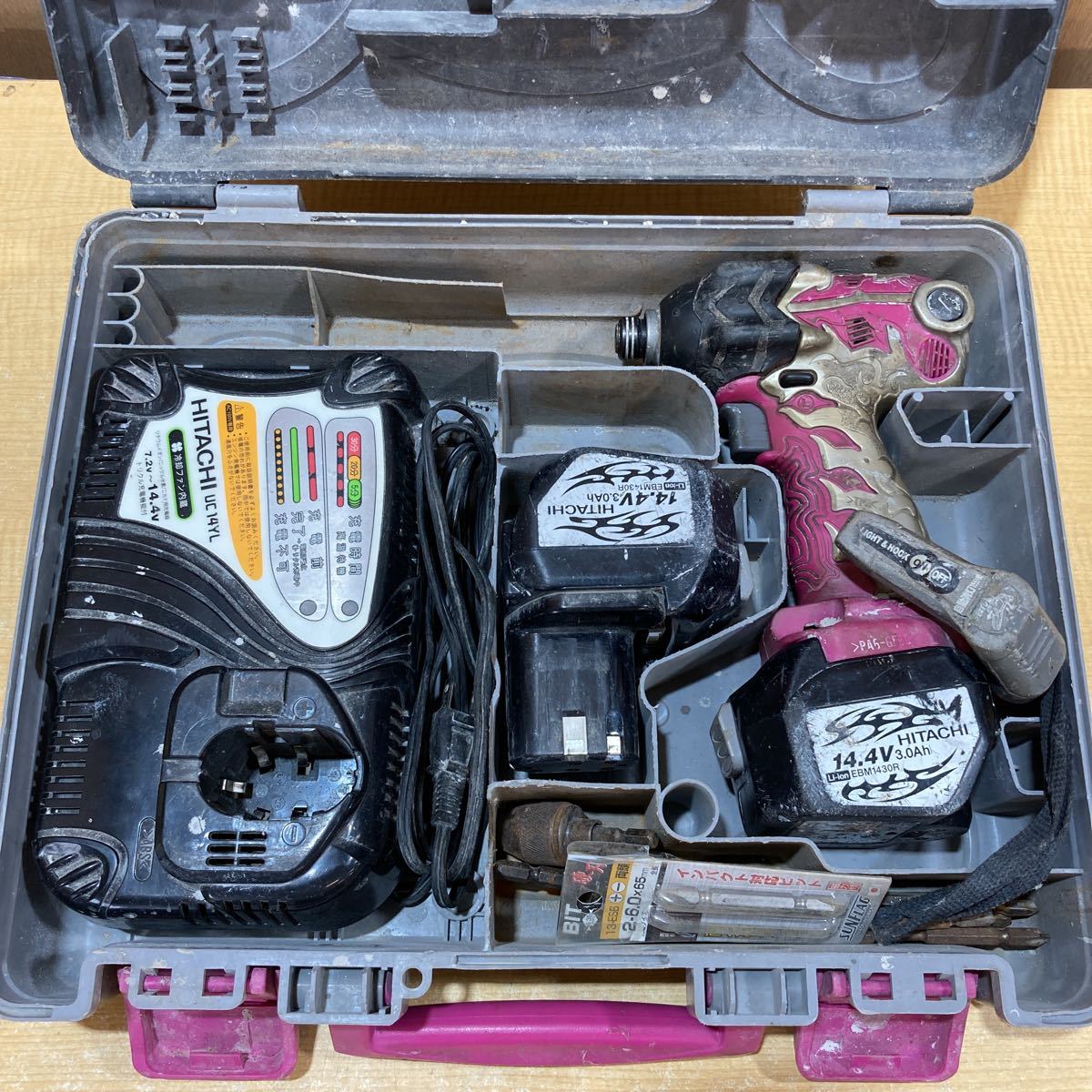 人気，お得 日立工機 HITACHI WH14DMRL コードレスインパクトドライバ バッテリー2個 充電器付き(本体)｜売買されたオークション情報、yahooの商品情報をアーカイブ公開 - オークファン インパクトドライバ