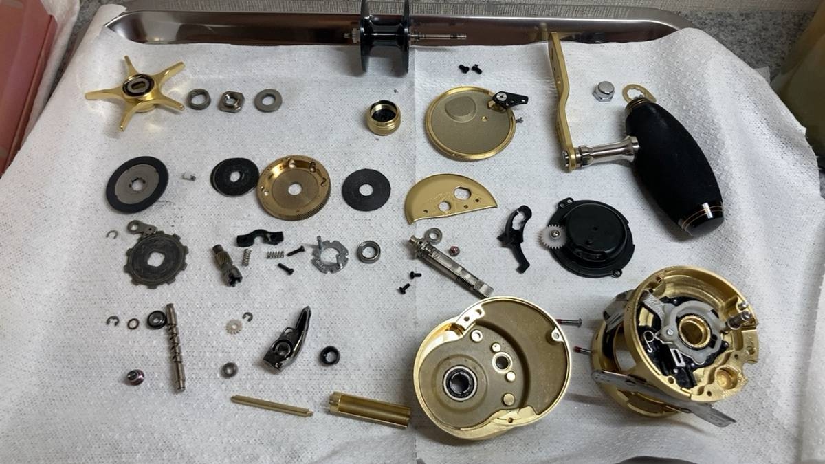 H04 シマノ アルデバラン クロナーク Slx リールメンテナンス リールオーバーホール 作業代行 Dc可 Bfs 高価値セリー