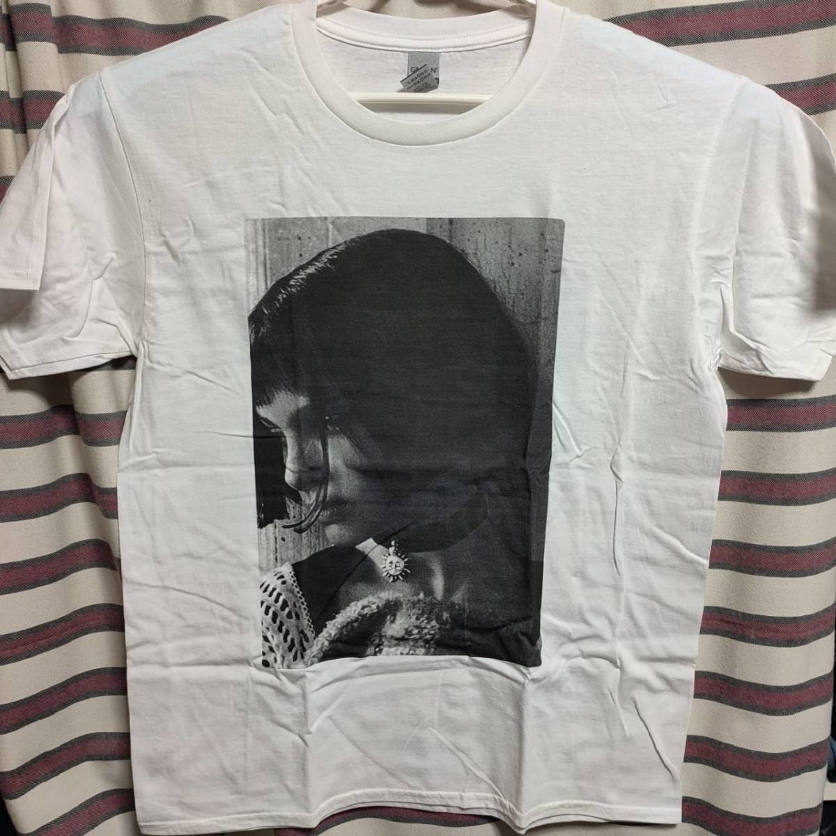 定番人気，お買い得 映画 LEON レオン L サイズ ビッグプリント Tシャツ /(Tシャツ)｜売買されたオークション情報、yahooの商品情報をアーカイブ公開 - オークファン Tシャツ
