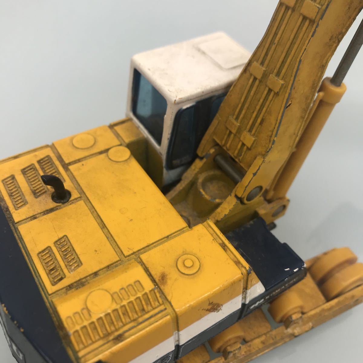ジャンク】KOMATSU コマツ ダイキャスト コンボショベル PC200 K-004
