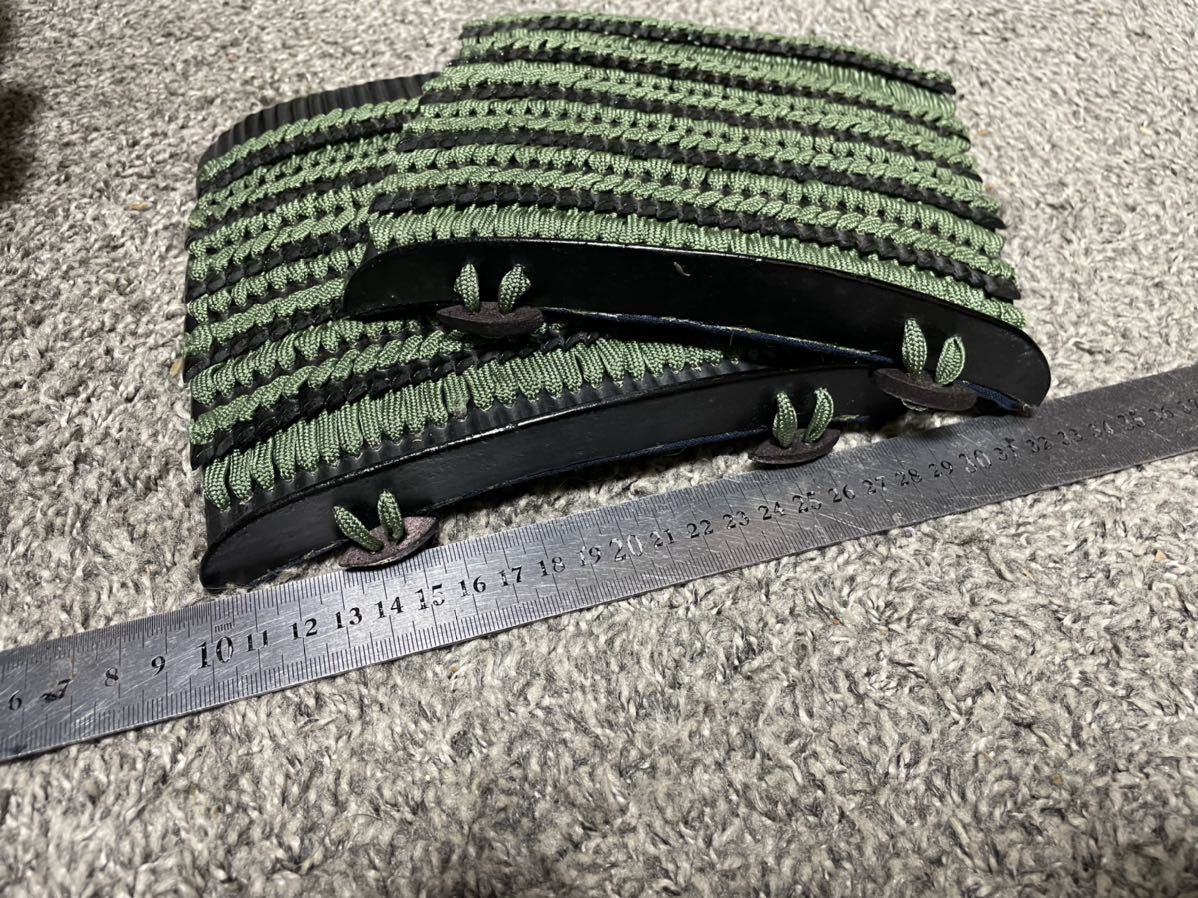 切付黒小札袖　　武具　甲冑　鎧　兜　具足 江戸 六段切付小札袖 鉄、黒漆 23×22cm 780g 甲冑⁄武具 公式通販 小