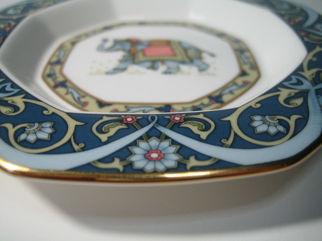 レア 廃盤 WEDGWOOD ウェッジウッド ブルーエレファント 金彩 八角形