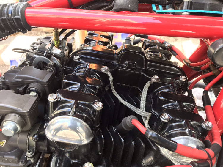 カワサキ KZ1000 Z1R ヘッドカバー 中古 カワサキ Z1Rヘッドカバー