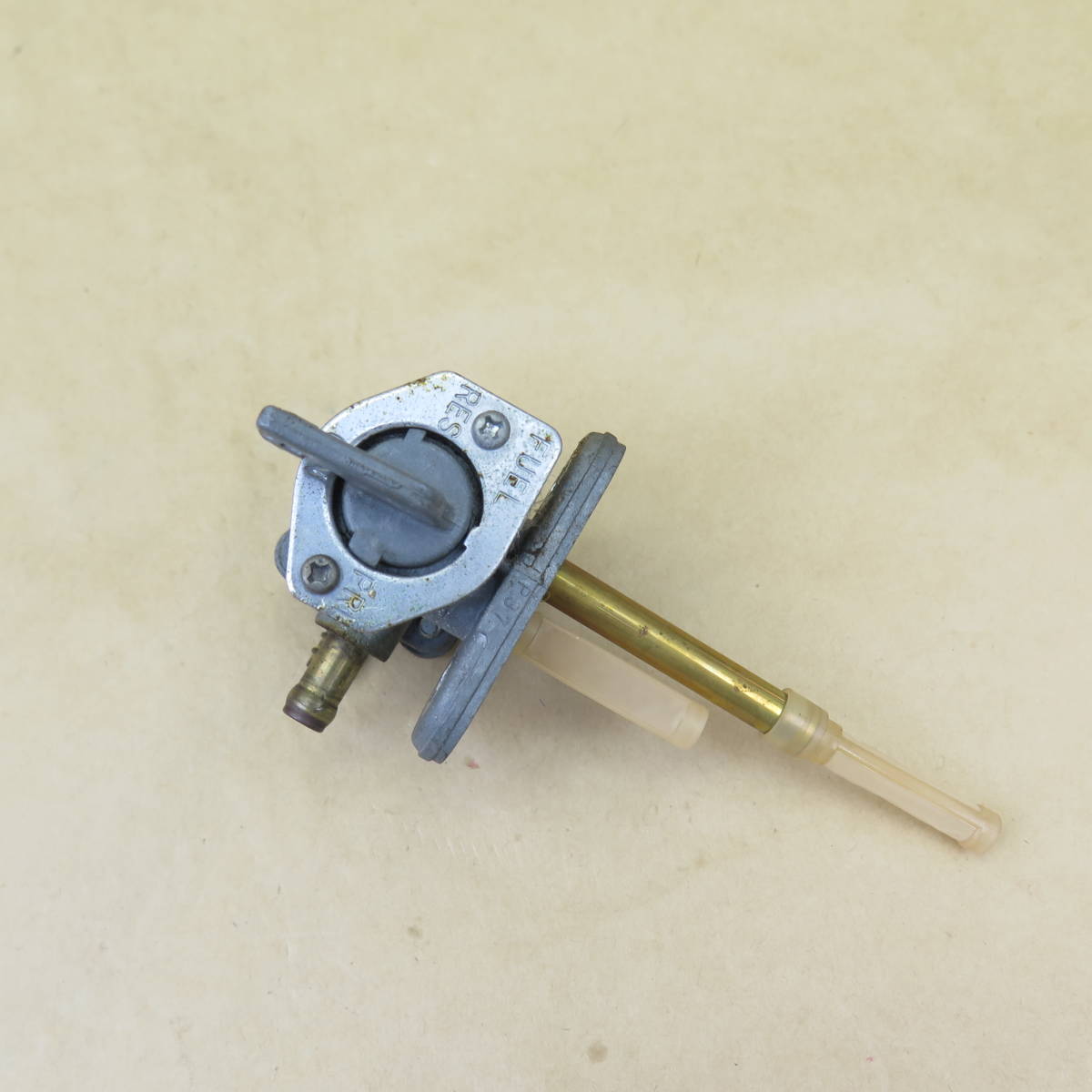 フューエルコック カワサキ 純正 | 燃料コック 中古 250TR ガソリン
