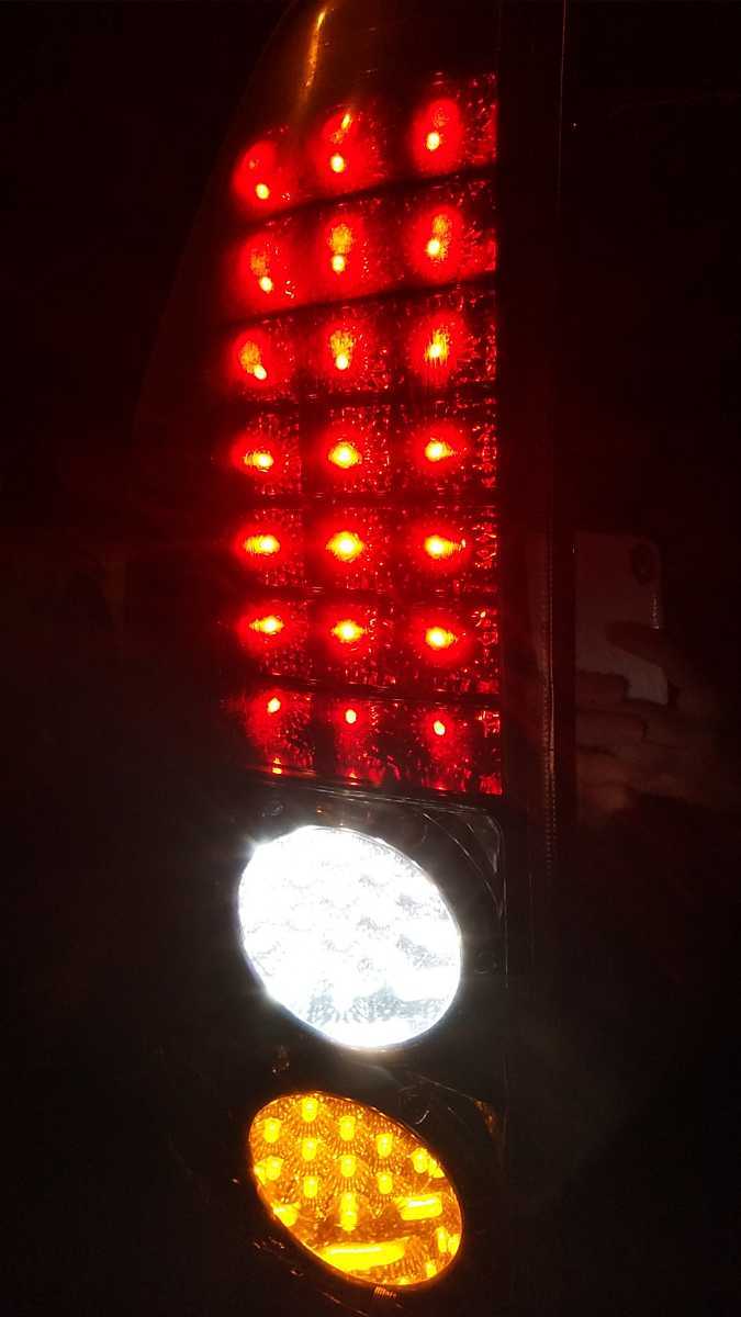 70 ヴォクシー ノア ヴァレンティ LEDテール スモーク 【公式通販】