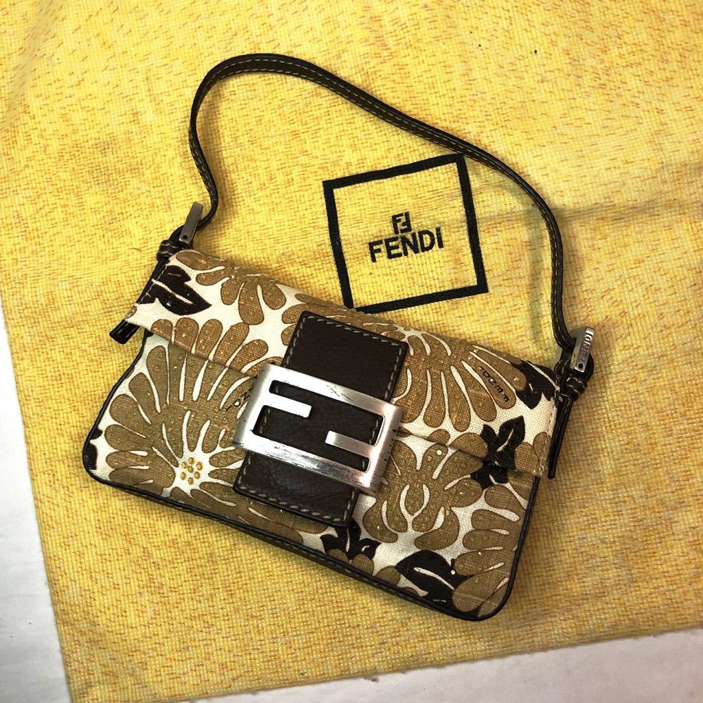 FENDI フェンディ デニム - バッグ メルカリ フラワー刺繍 FENDI花柄 