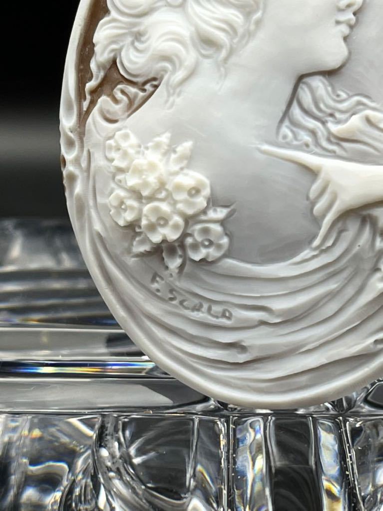 【新品】ＦＣＯ氏作　女性彫刻 高級シェルカメオルース 60ｍｍ×45ｍｍ 新品FCO氏作 女性彫刻 高級シェルカメオルース 60mm
