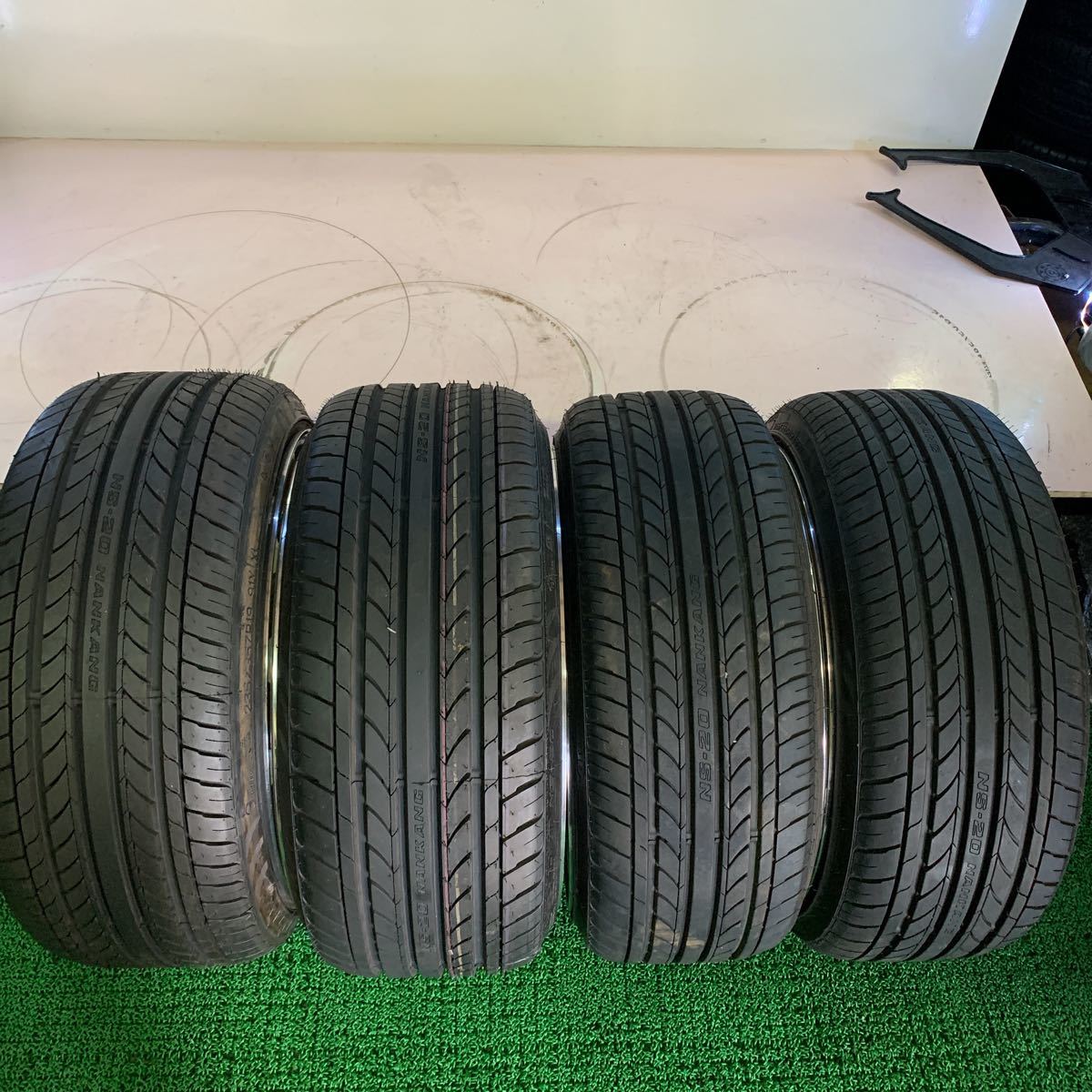 綺麗！WORK ジースト pcd100 19×8.5J+32 19×9.5J+20溝ありタイヤセット 