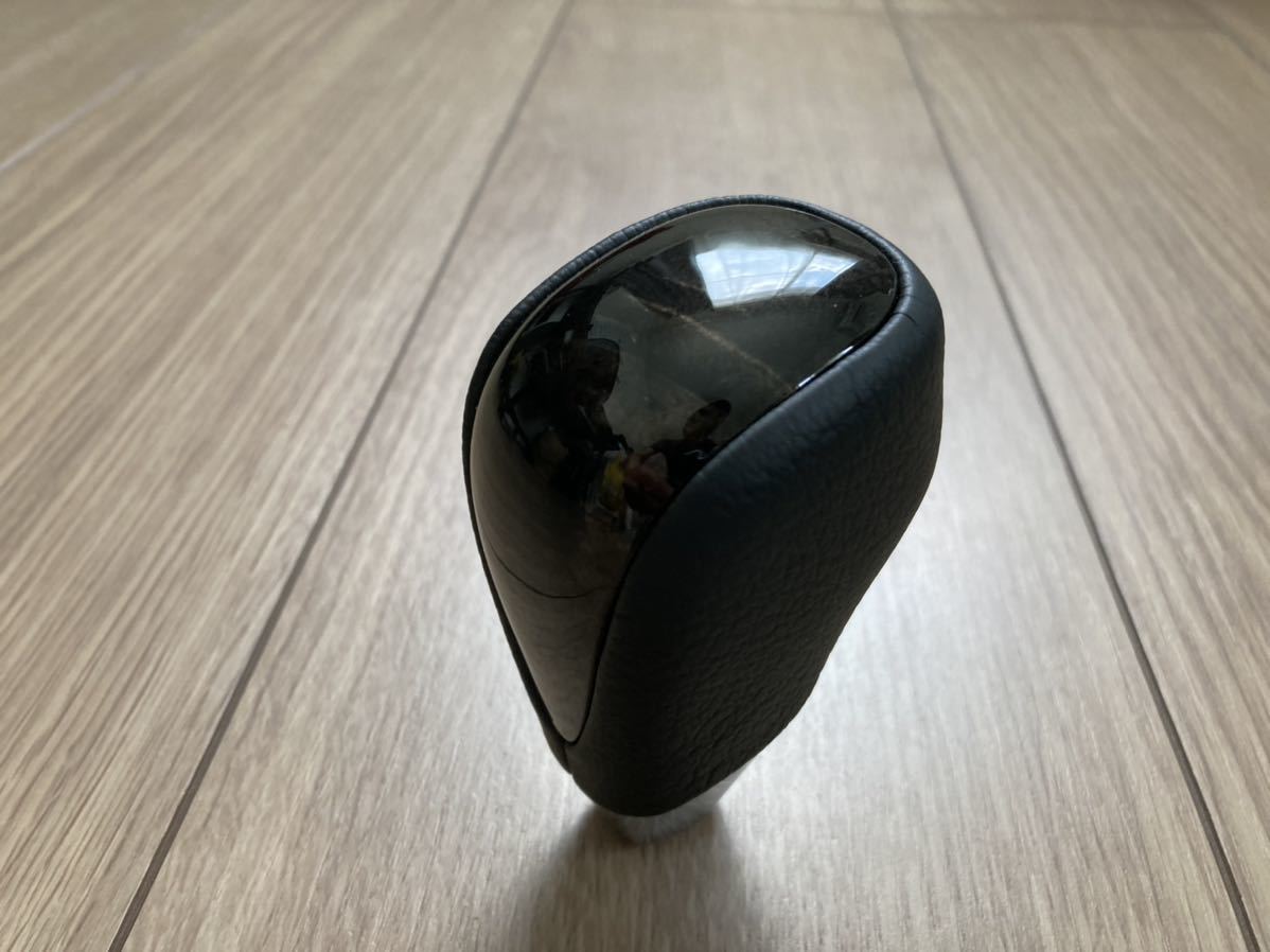 トヨタ　ハイエース200系 ウッドコンビ　シフトノブ 美品