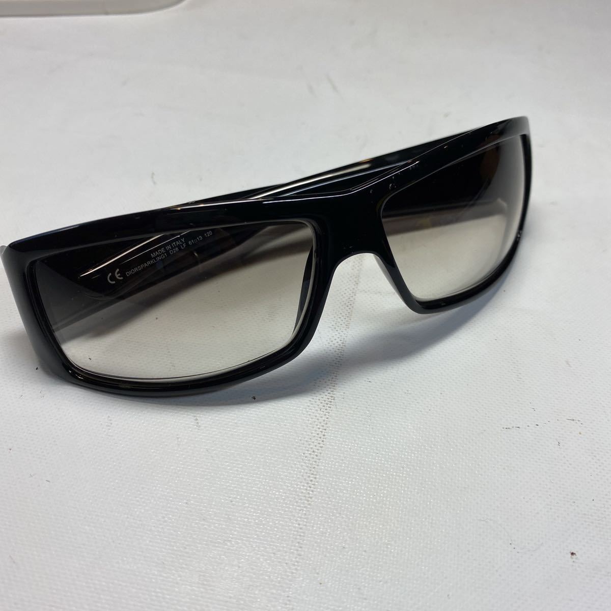 豊富な，100%新品 クリスチャンディオール DIORSPARKLING1 D28 LF 61 13 120 スワロフスキー付き サングラス ブラック dr06284(サングラス)｜売買されたオークション情報、yahooの商品情報をアーカイブ公開 - オークファ 服飾小物