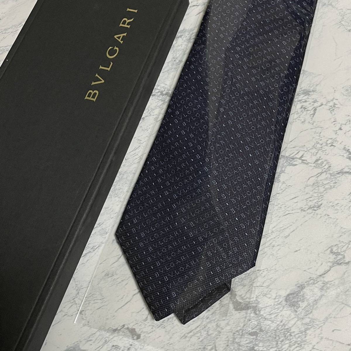 新品／未使用　ブルガリネクタイ　7folds ブルガリ ネクタイ BVLGARI ロゴマニア 新品未使用 セブンフォールド