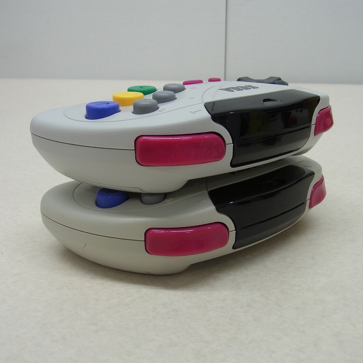 セガサターン　コントローラー11個　おまけ付け　動作未確認品 SS セガサターン 赤外線レシーバー HSS-0125+コードレスパッド HSS