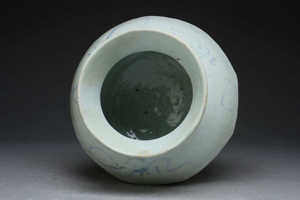 FB744 朝鮮古美術 李朝白磁染付竹文面取壺 高10.2cm・