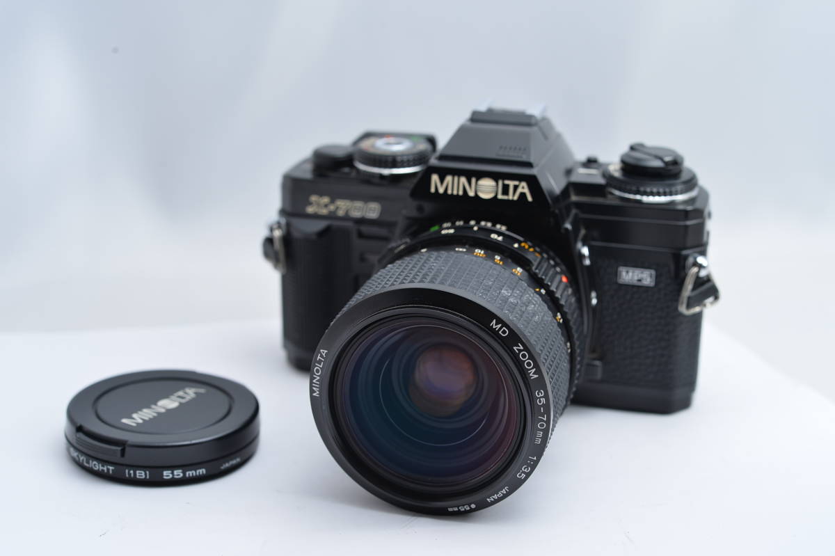 Minolta MD 35-70mm Camera SLR X-700 Zoom - 35mm with Film f3.5