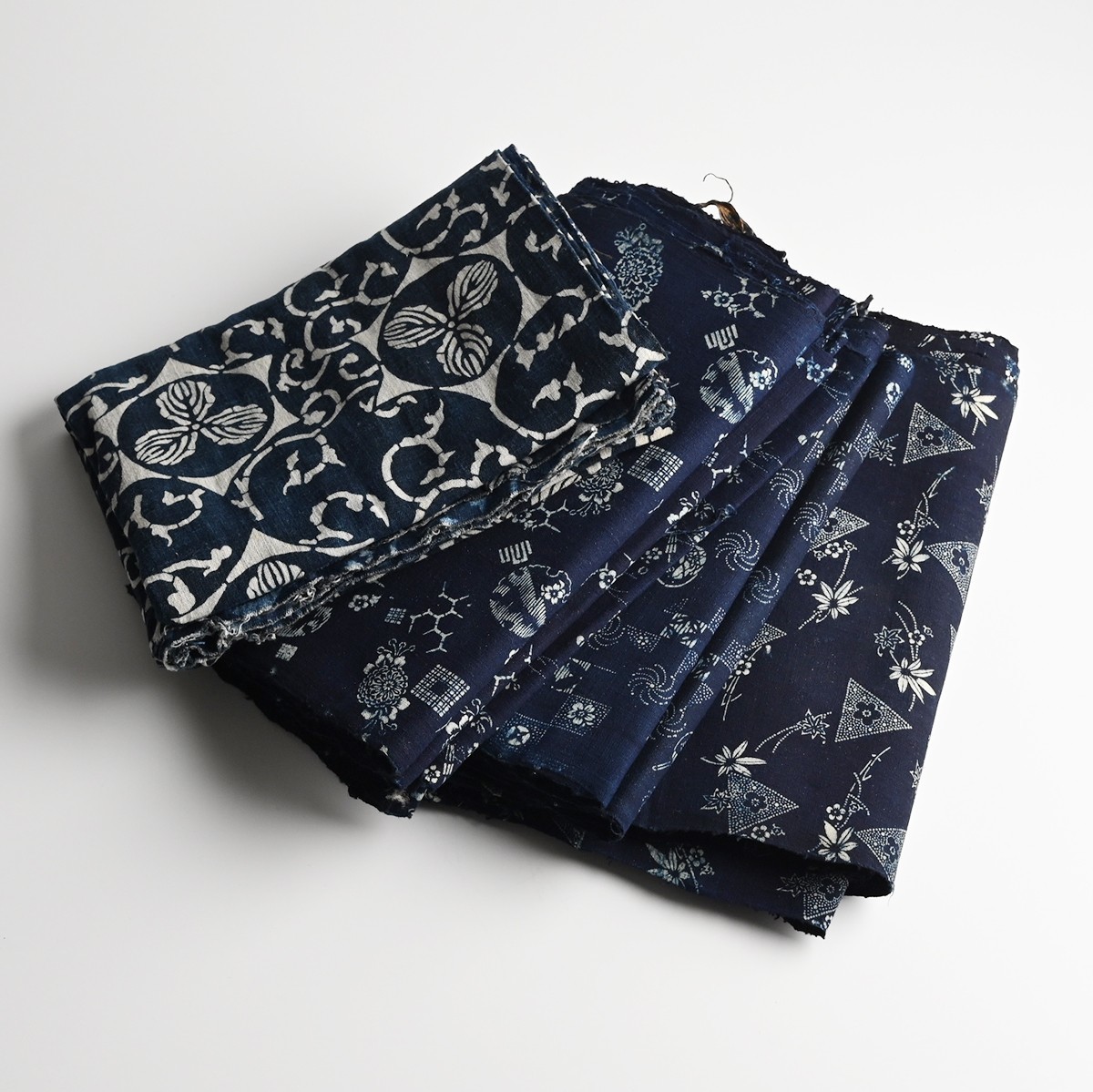 時代 古布 2点 藍染 時代 藍染 型染め古布 木綿 襤褸 反物 古裂 まとめ