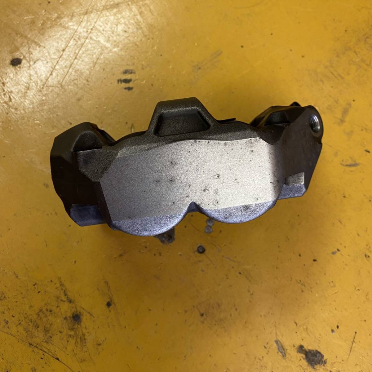 brembo 100mm ピッチ フロント ブレーキ キャリパー セット ZX-10R