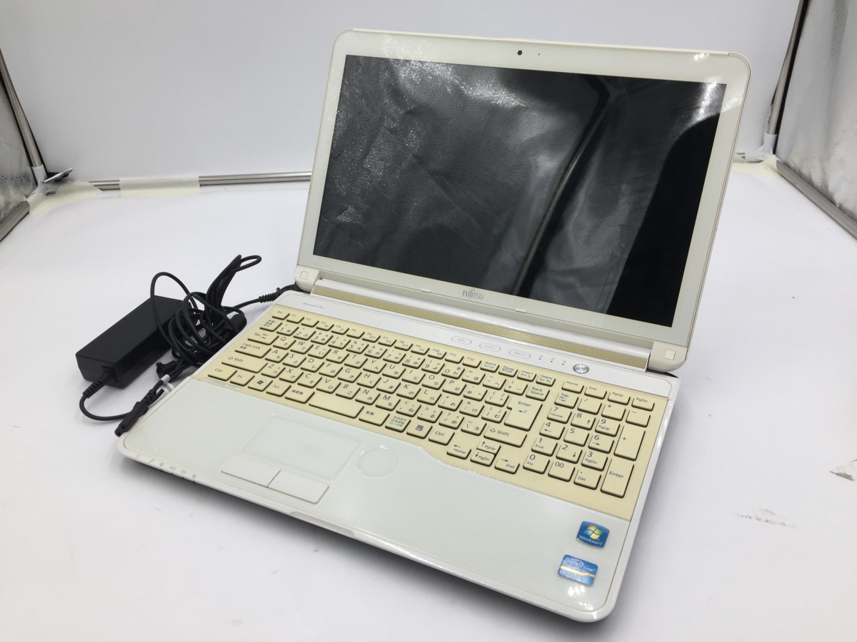 ♪▲【富士通 フジツー】ノートPC/Core i5-2520M(第2世代)HDD 750GB FMVA56EWC Blanccoにて消去済み 0720 N 22
