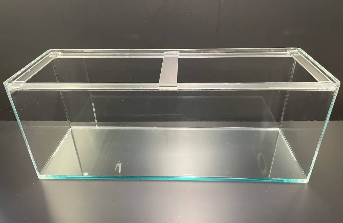 有名老舗メーカー製アクリル水槽60cmサイズ D［アクリル水槽（未使用品