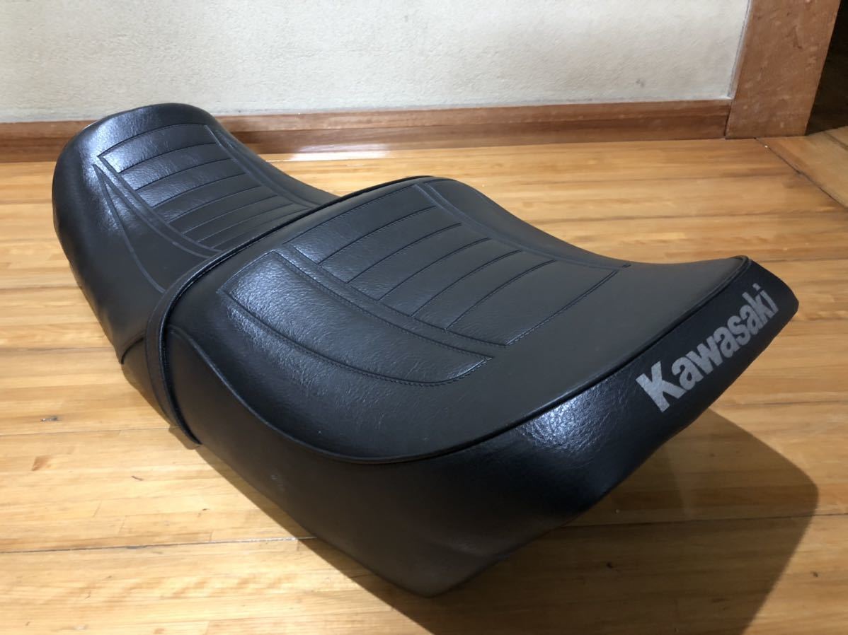  Z400FX Z500FX Z550FX 用 E4純正 シート(純正品)｜売買されたオークション情報、yahooの商品情報をアーカイブ公開 - オークファン カワサキ用