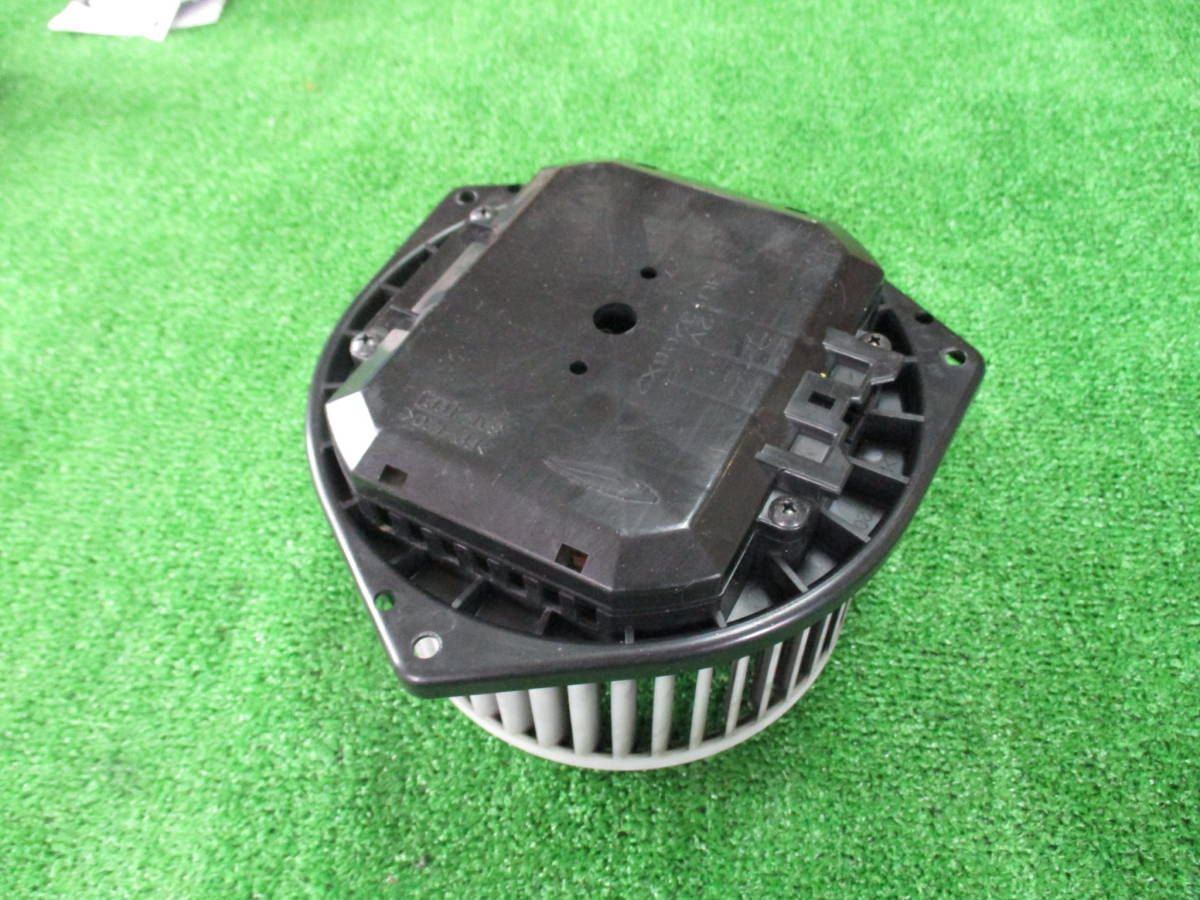  AIR40706 保証付 後期 エルグランド MNE51 フロント ヒーターモーター H20年 宮城県 発送 発送サイズ B/2F/に(日産用)｜売買されたオークション情報、yahooの商品情報をアーカイブ公開 - オークファ 日産用