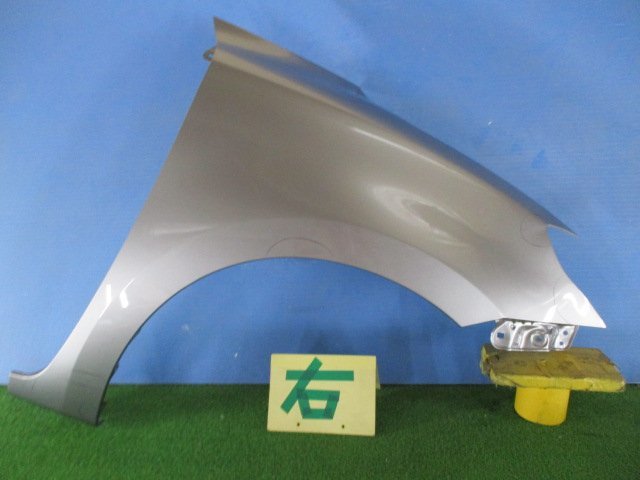 7/25　ＺＣ１３Ｓ　ＺＣ５３Ｓ　ＺＣ８３Ｓ　スイフト　純正　右フェンダー 　ＺＮＣ