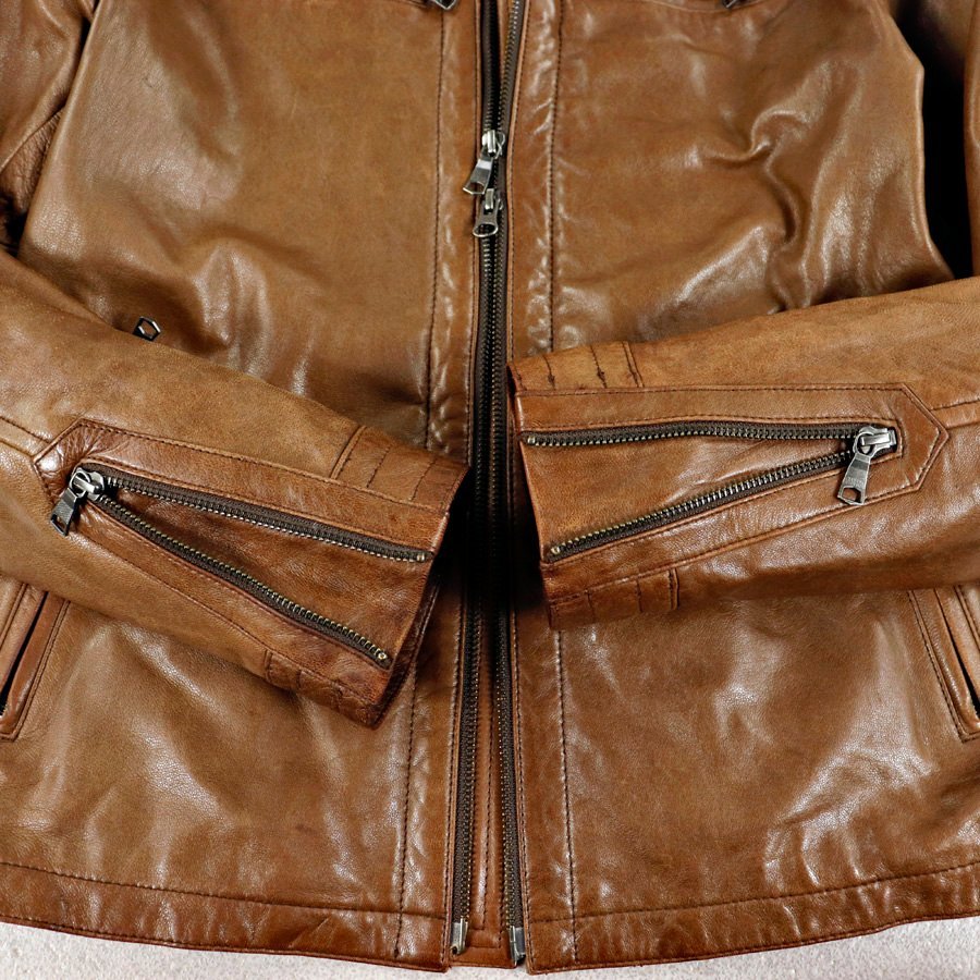 d1058732014.3