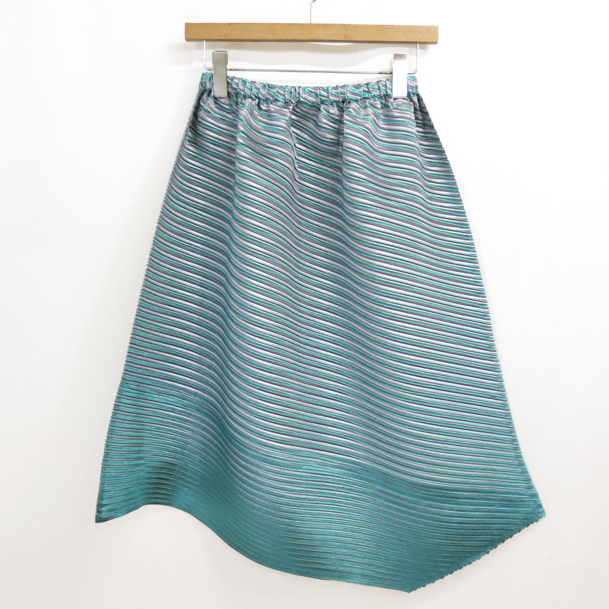 Issey Miyake 0 Spring | fabric Please Pleats pleat bakes to 