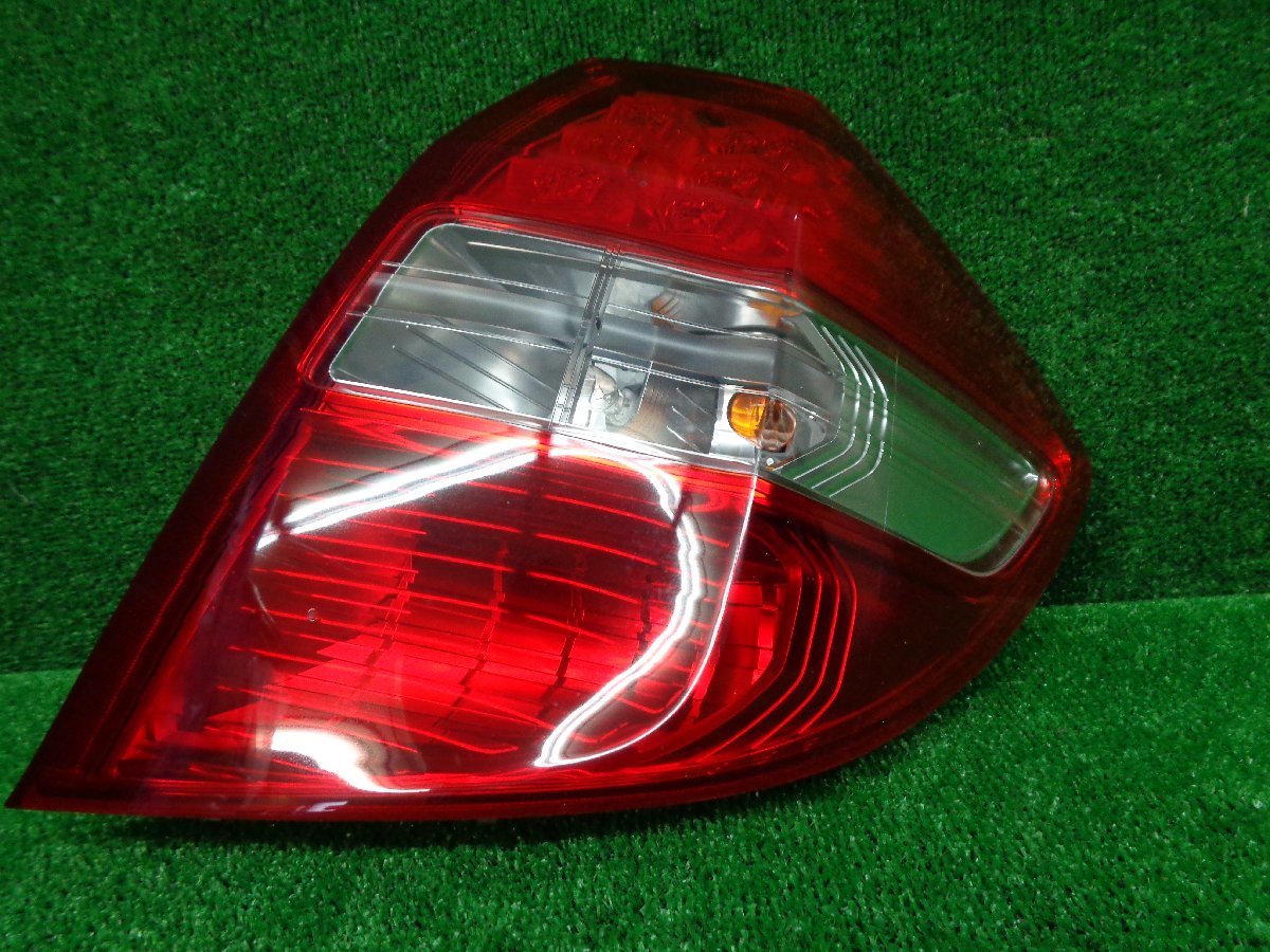 ホンダ フィット GE6 GE7 右 テールライト テールランプ STANLEY P9596 